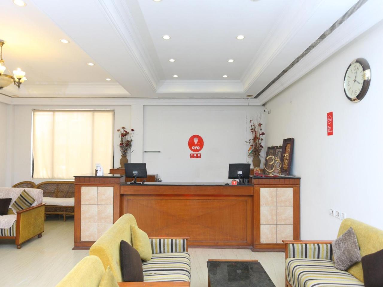 Oyo 1081 Hotel Sindhu International Tirupati Exterior photo