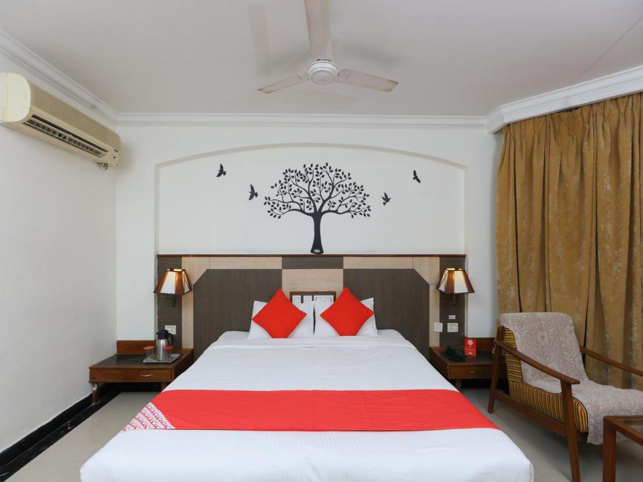 Oyo 1081 Hotel Sindhu International Tirupati Exterior photo